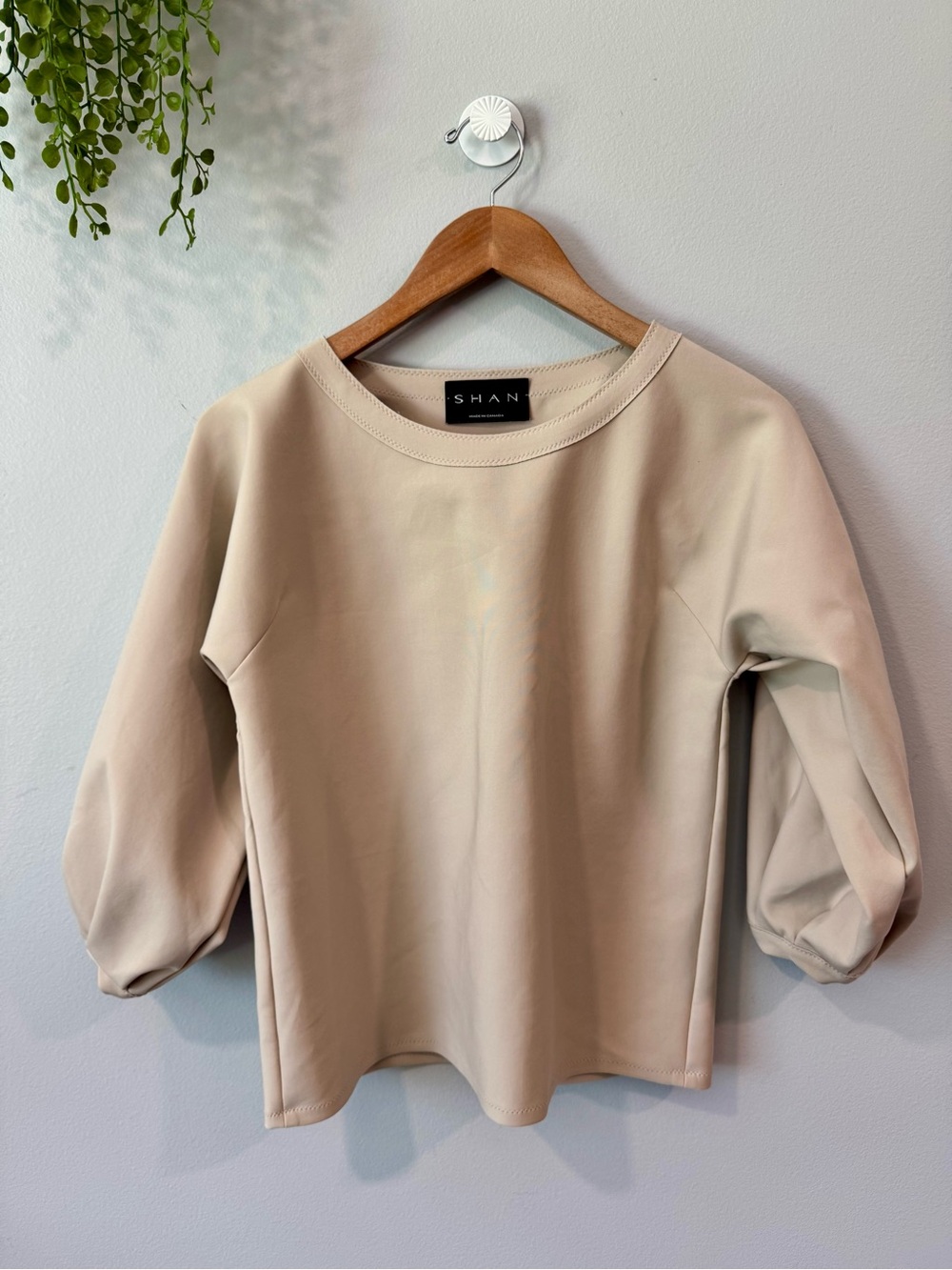 SHAN Beige Puff Sleeve Sweatshirt Top Sz 2